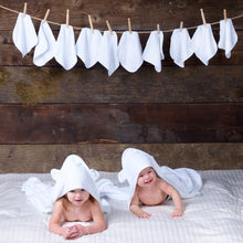 Load image into Gallery viewer, Large Bamboo Hooded Towel for Kids (with Ears) – Large White Gift Set